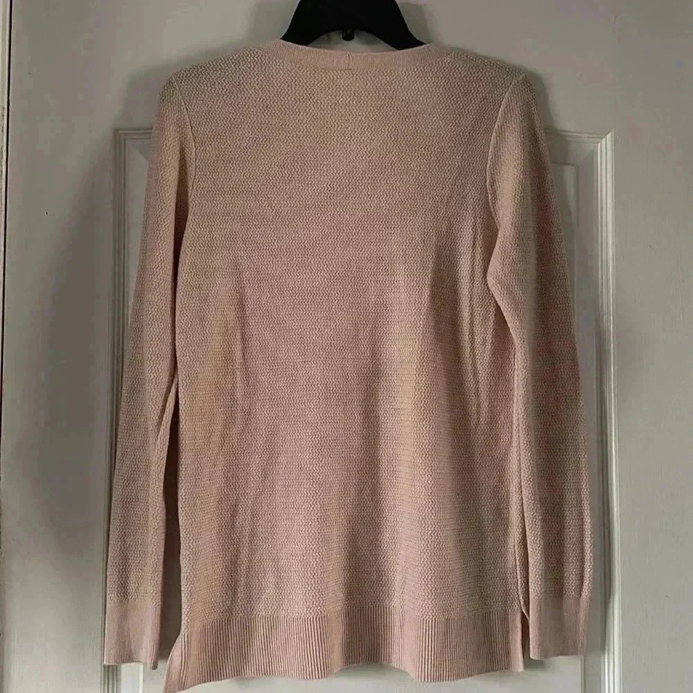 GAP woman’s long sleeve sweater - Picture 3 of 3
